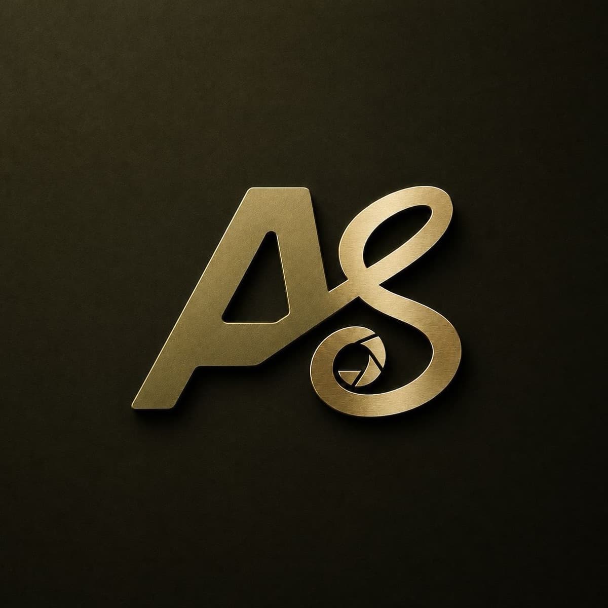 Het gouden AS-monogram van AS Studios